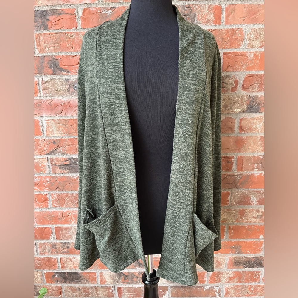 EUC Heather Green Drape Cardigan with Pockets